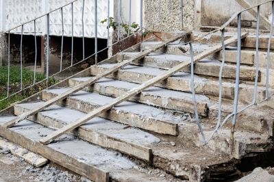 Ensure Safety with Concrete Stairs Repair!