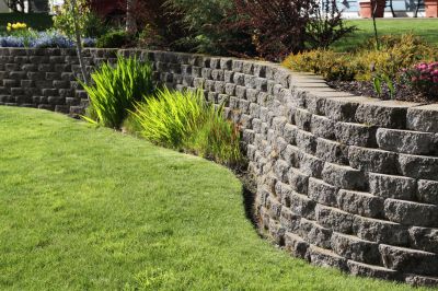 Get Professional Cracked Retaining Wall Repair To Prevent Erosion!